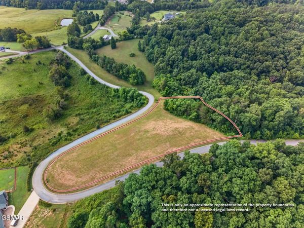 18 Woodland Creek Road , Unit 18, Dandridge, TN 37725