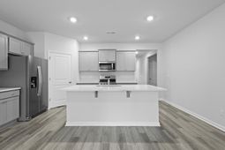 212 Horatio Lane photo 4