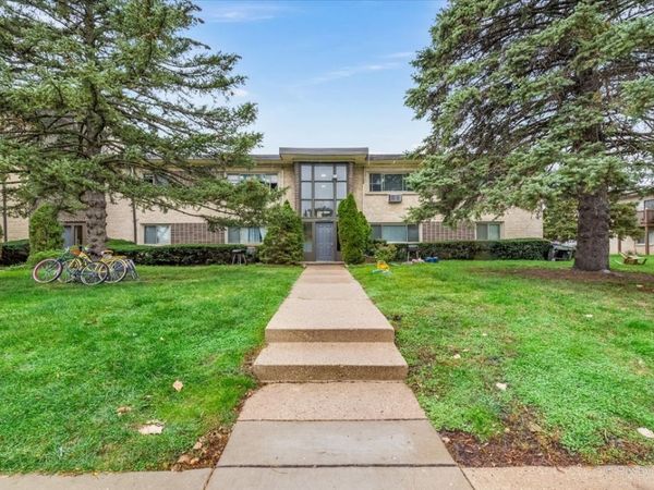 1110 N Wheeling Road , Unit 2C, Mount Prospect, IL 60056