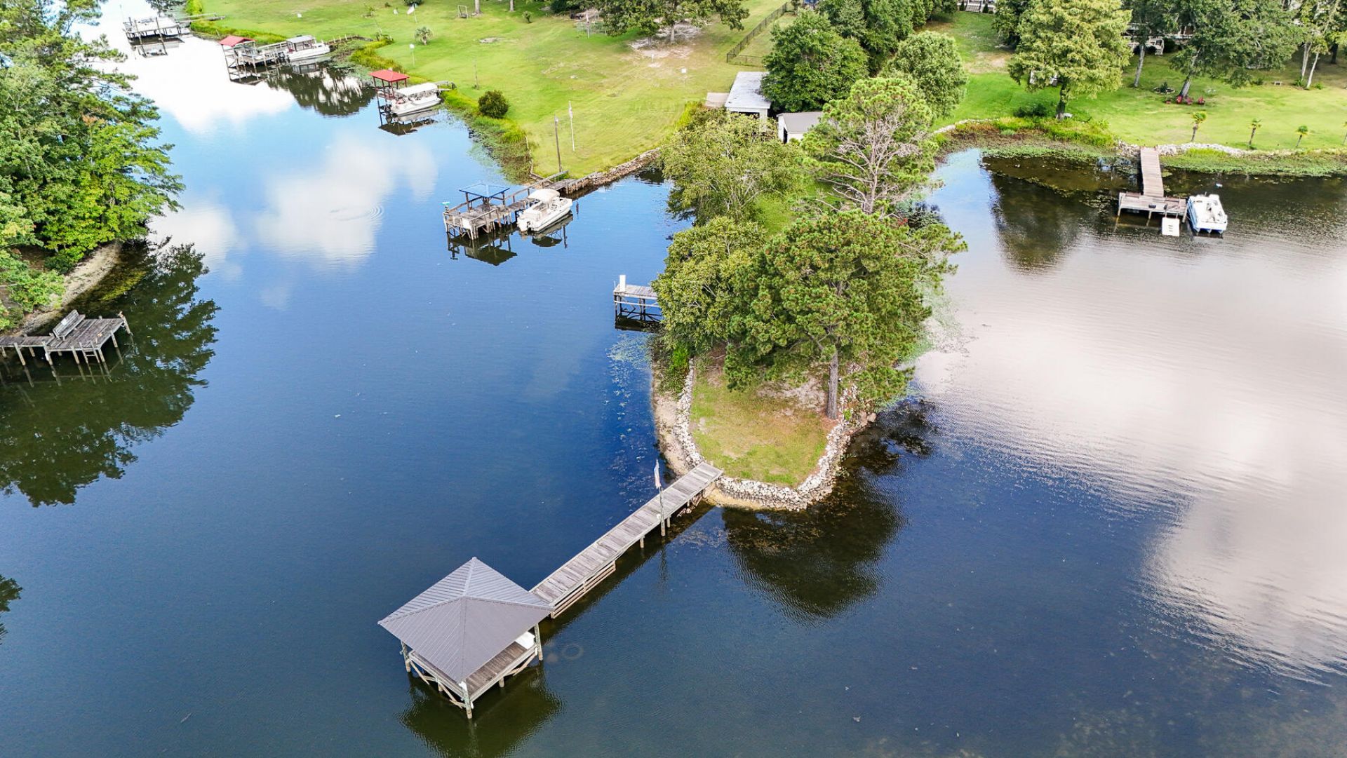2475 Clubhouse Road Photo 4