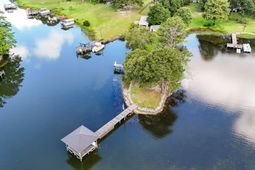 2475 Clubhouse Road photo 4
