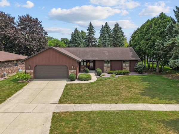 406 SILVER SPRING DRIVE, Green Bay, WI 54303