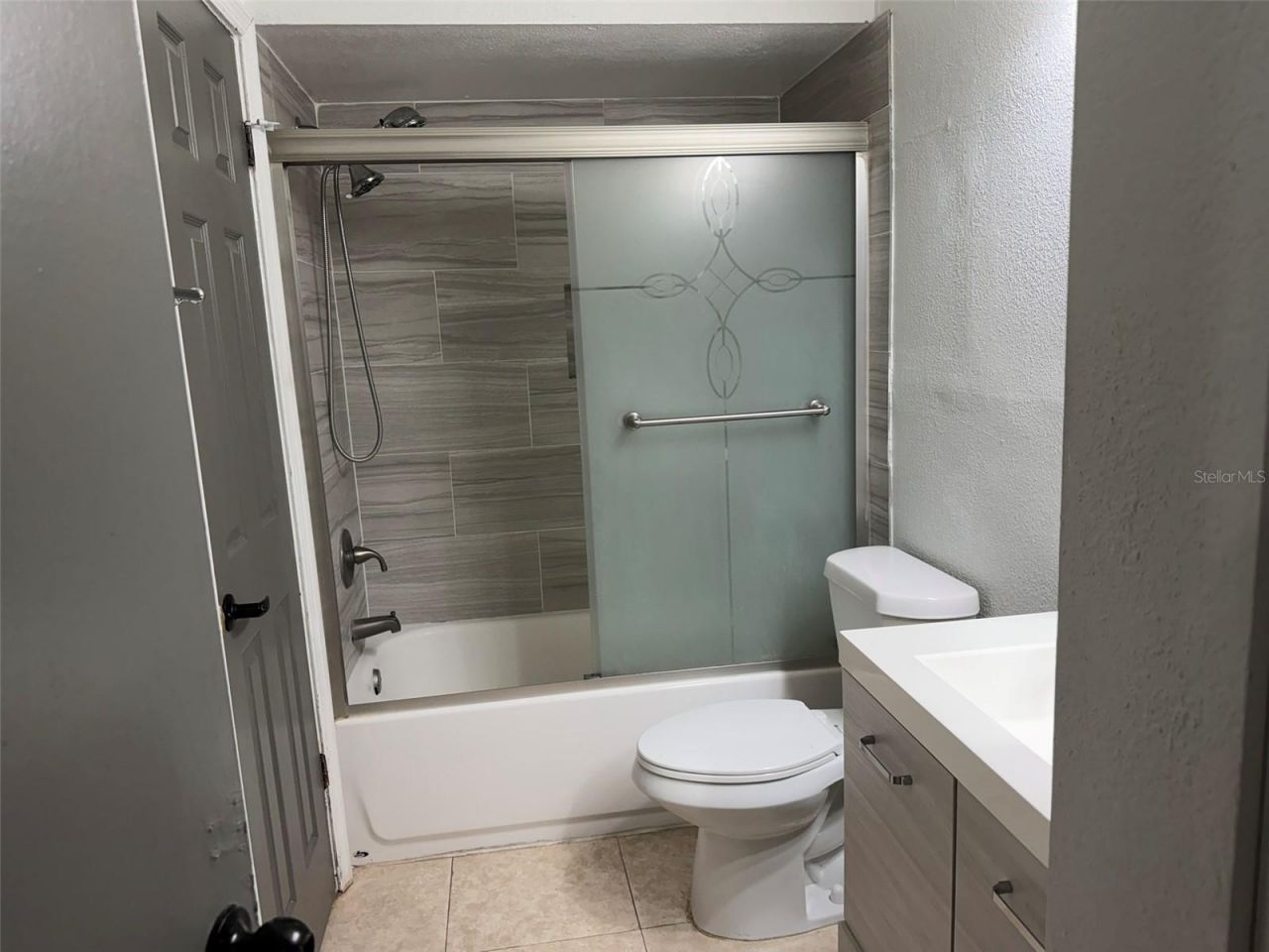 4658 Commander Drive, Unit 813, Orlando, FL 32822 Photo