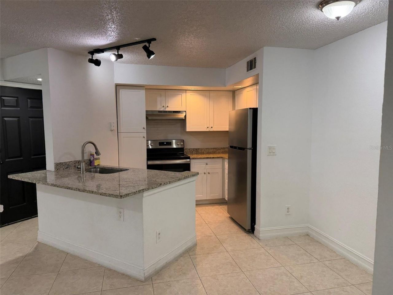 4658 Commander Drive, Unit 813, Orlando, FL 32822 Photo