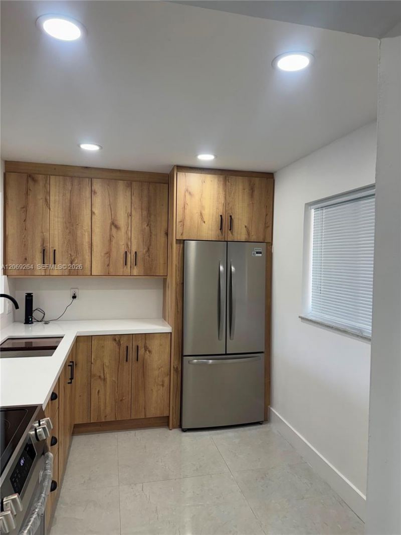 8635 NW 8th St , Unit 413, Miami, FL 33126 Photo
