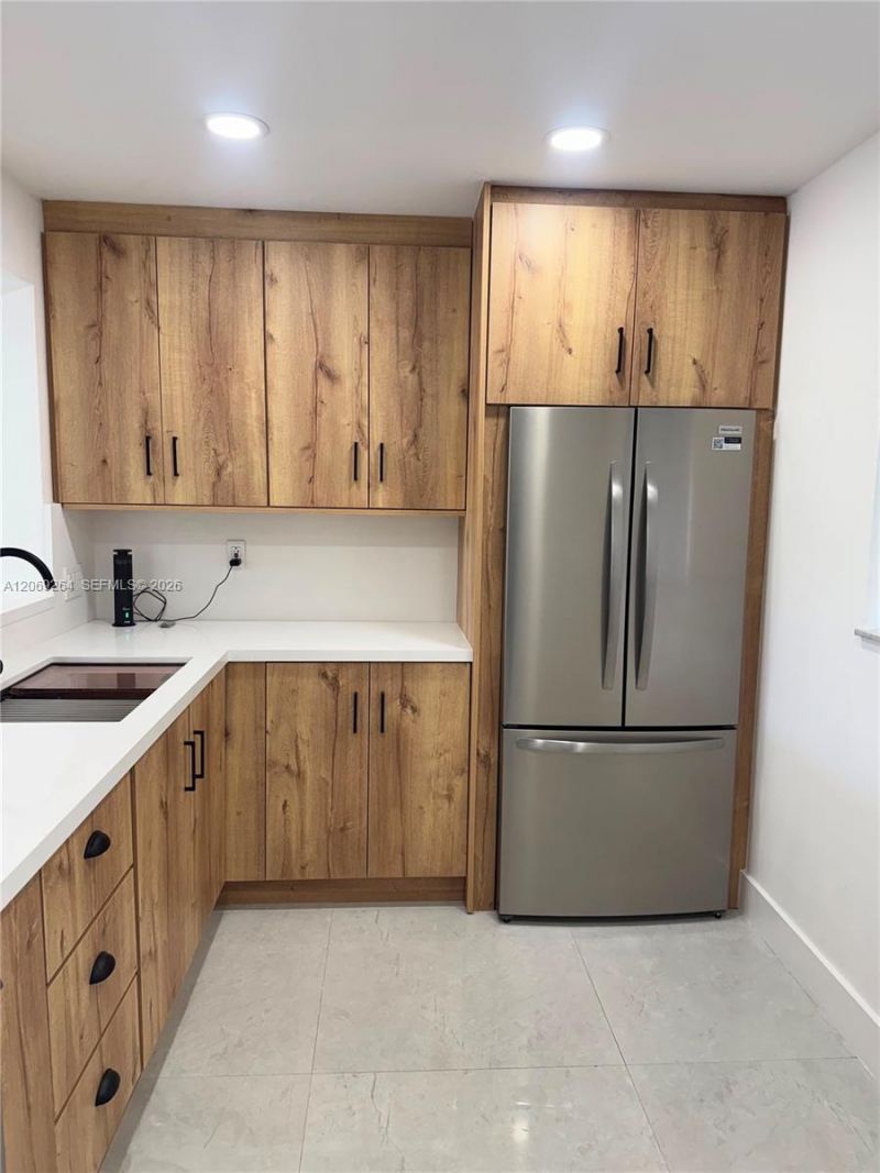 8635 NW 8th St , Unit 413, Miami, FL 33126 Photo