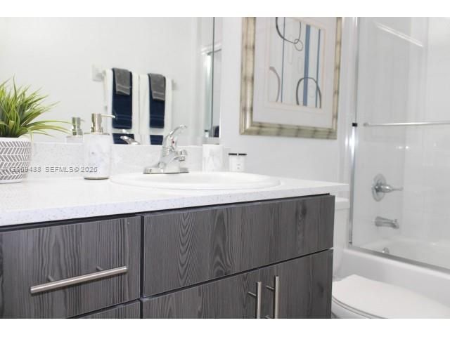2601 NW 16th St Rd , Unit 637, Miami, FL 33125 Photo