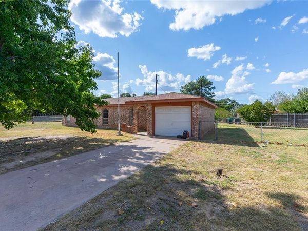 1714 Locksley Court, Clyde, TX 79510