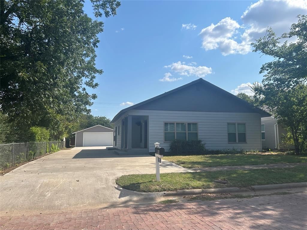 407 W Hamilton Street, Olney, TX 76374 Main Photo