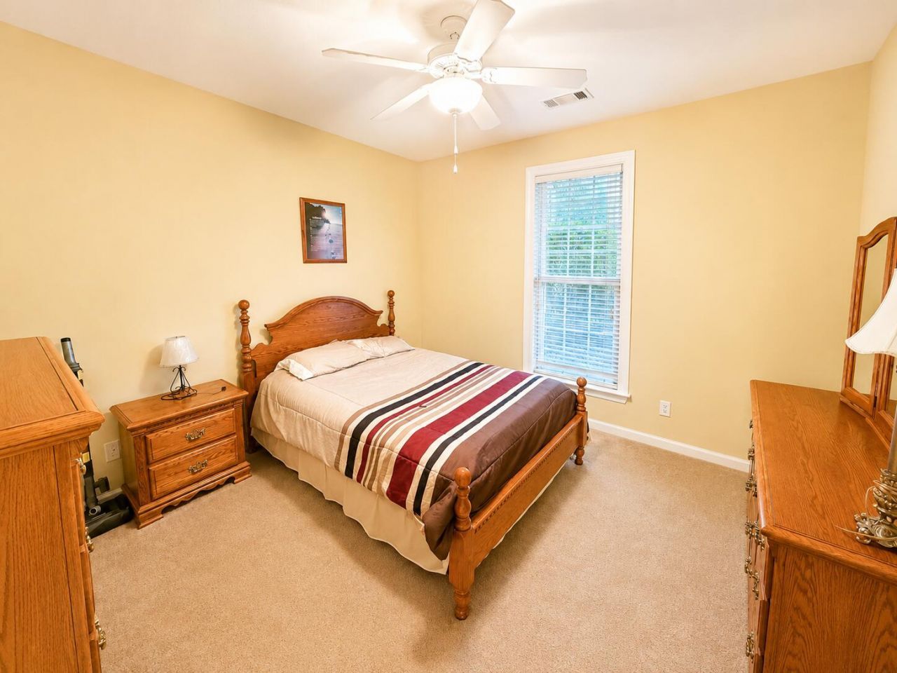 306 Trillium Court Photo 16