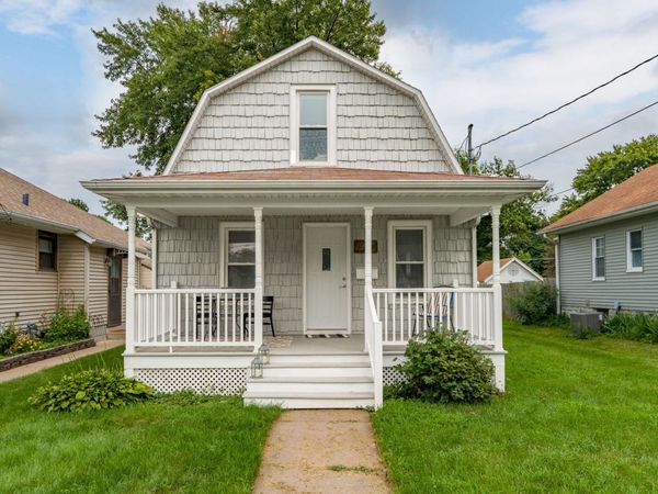 1920 32nd Street , Moline, IL 61265