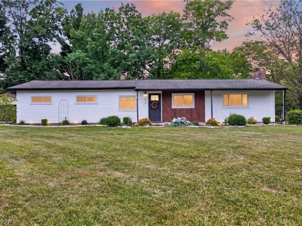 1916 Hathaway Drive , Brunswick, OH 44212