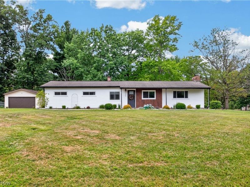 1916 Hathaway Drive, Brunswick, OH 44212 Photo 2