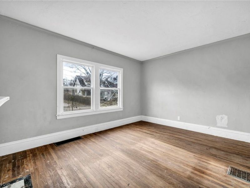 8417 Tioga Avenue, Cleveland, OH 44105 Photo 18