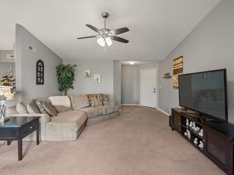 301 Spyglass Court, Unit 302, Wilder, KY 41076 Photo 3