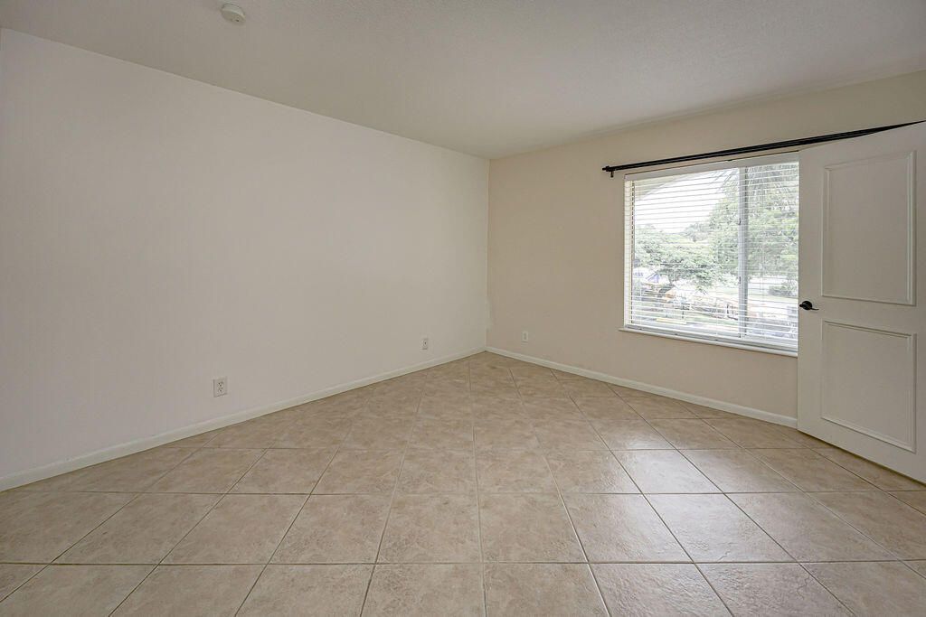 815 W Boynton Beach Boulevard, Unit 1-203, Boynton Beach, FL 33426 Photo