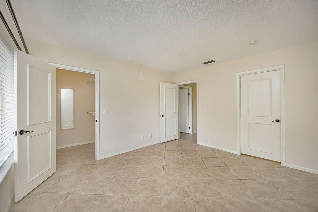 815 W Boynton Beach Boulevard, Unit 1-203, Boynton Beach, FL 33426 Photo