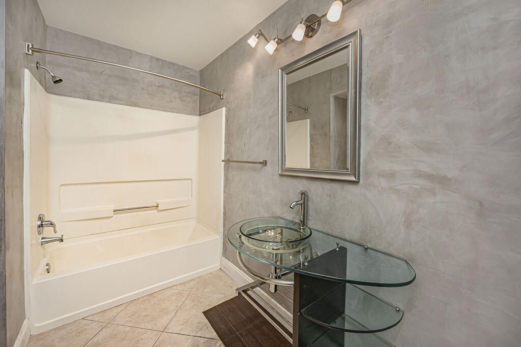 815 W Boynton Beach Boulevard, Unit 1-203, Boynton Beach, FL 33426 Photo