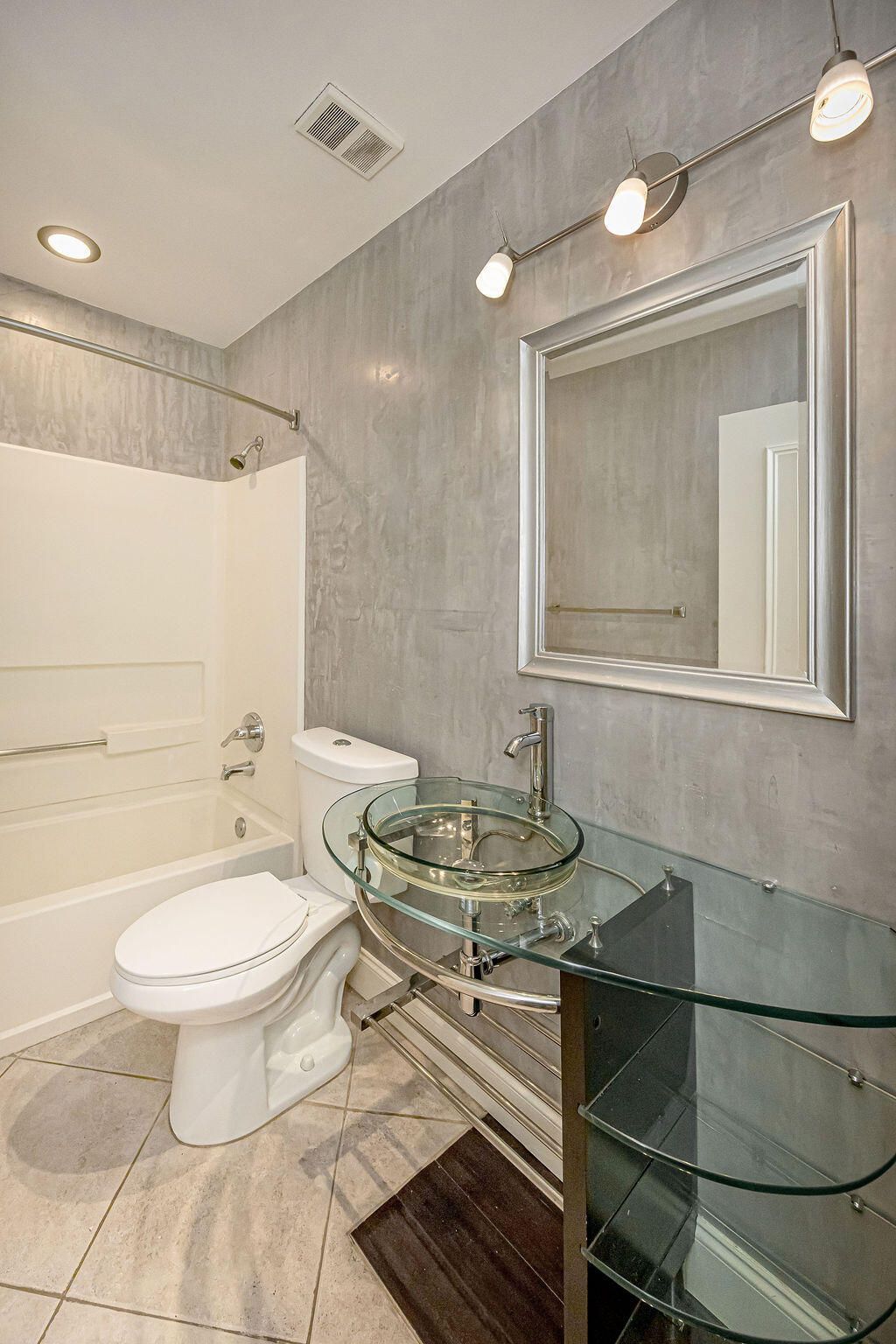 815 W Boynton Beach Boulevard, Unit 1-203, Boynton Beach, FL 33426 Photo