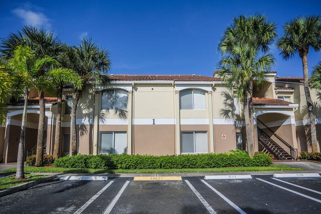 815 W Boynton Beach Boulevard, Unit 1-203, Boynton Beach, FL 33426 Photo