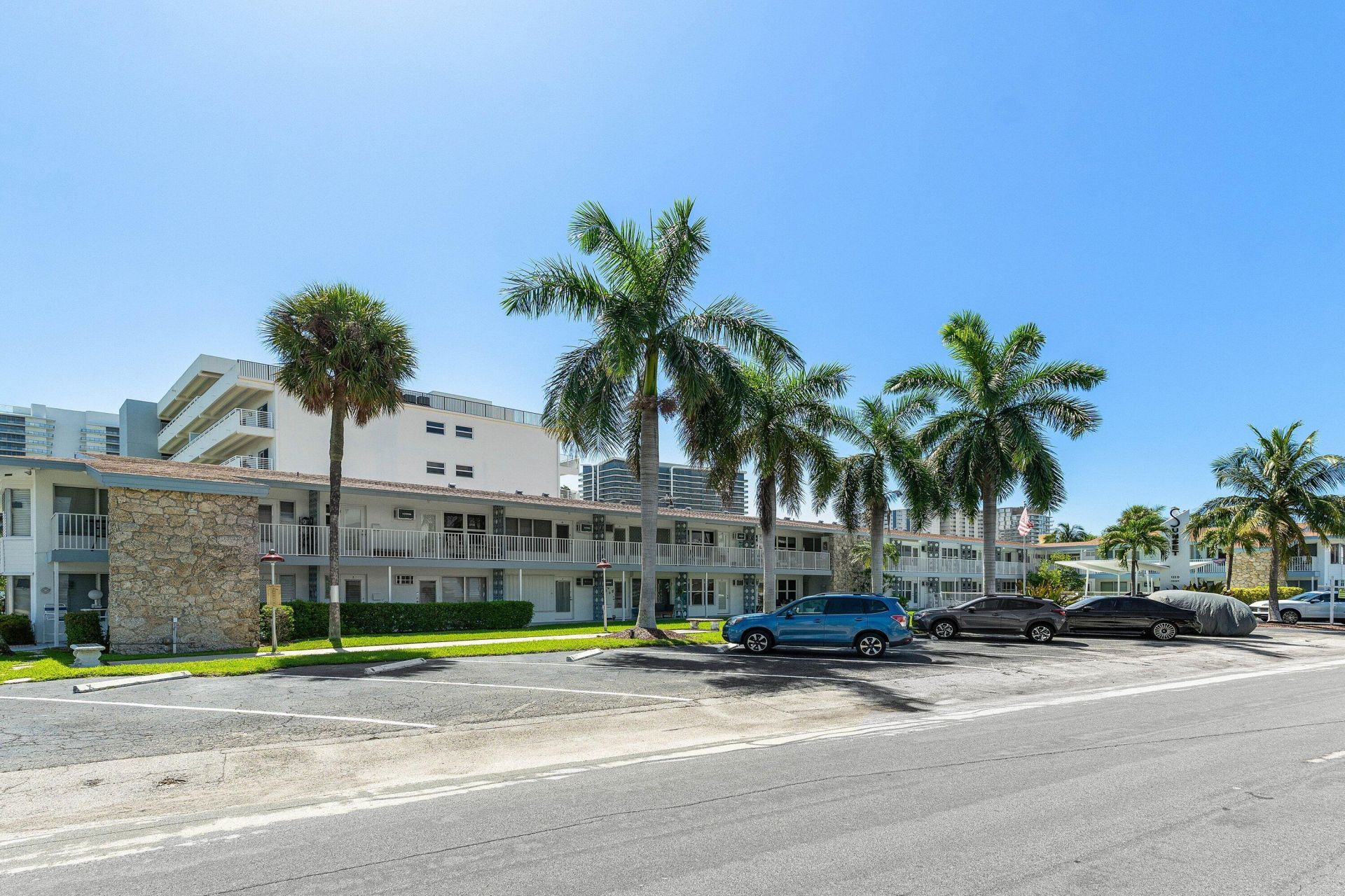 1110 N Riverside Drive, Unit 23, Pompano Beach, FL 33062 Photo