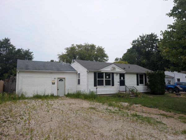 1334 Transue Avenue, Burton, Mi 48509