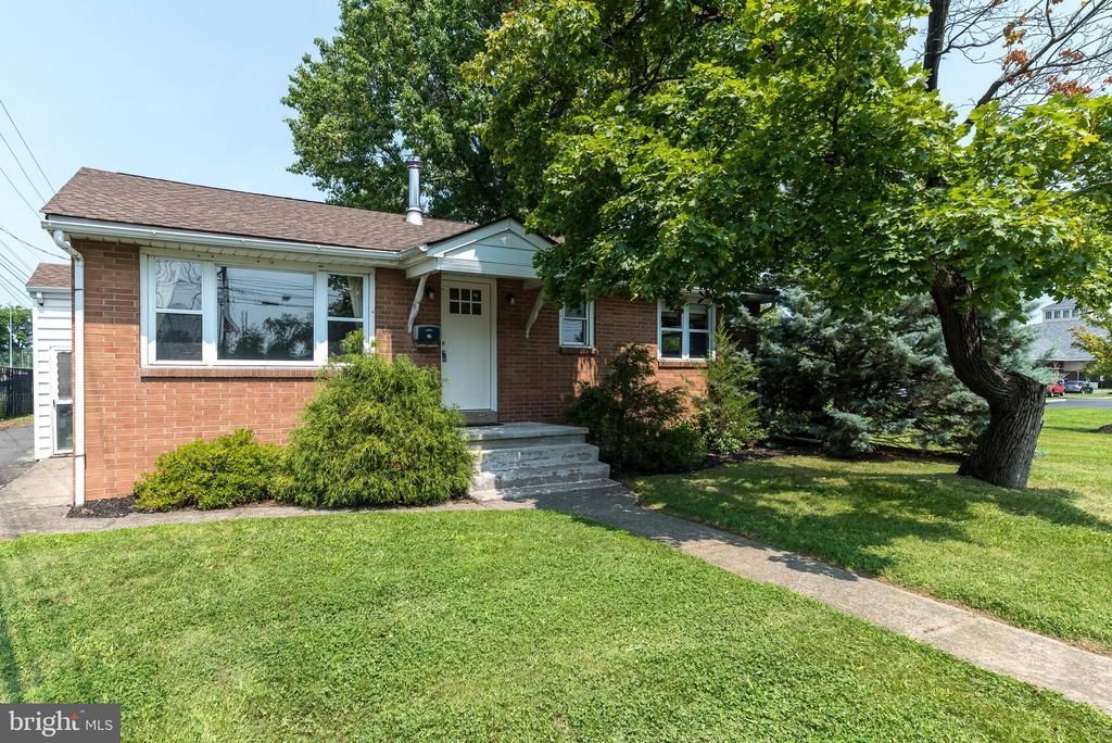 535 W MILL STREET, QUAKERTOWN, PA 18951