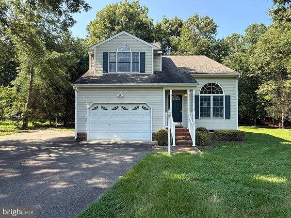 304 THORNHILL DRIVE , CHESTER, VA 23836