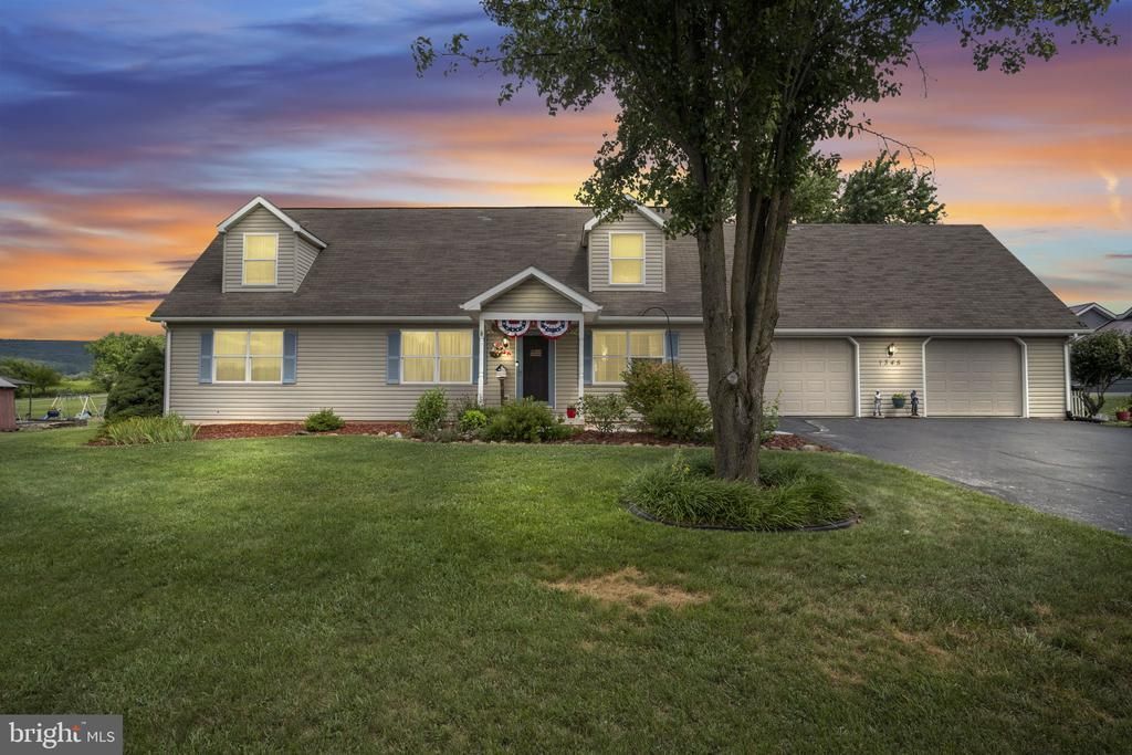 1345 HILLTOWN ROAD , BIGLERVILLE, PA 17307