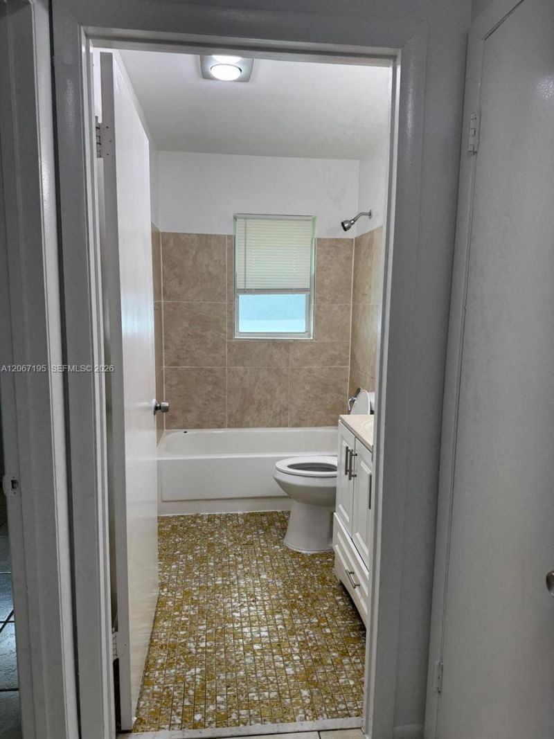 1746 N 3rd Ave N , Unit 2, Lake Worth, FL 33460 Photo