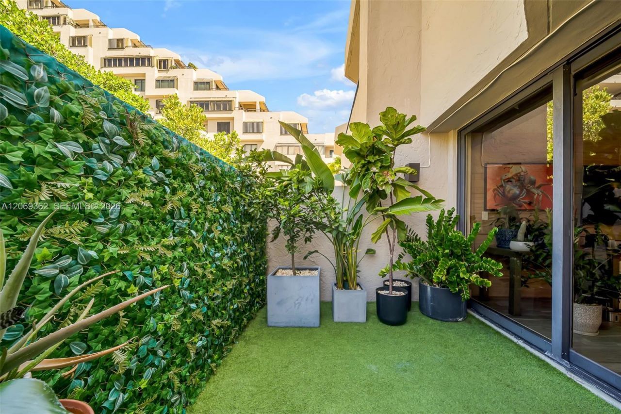 201 Crandon Blvd, Unit 175, Key Biscayne, FL 33149 Photo