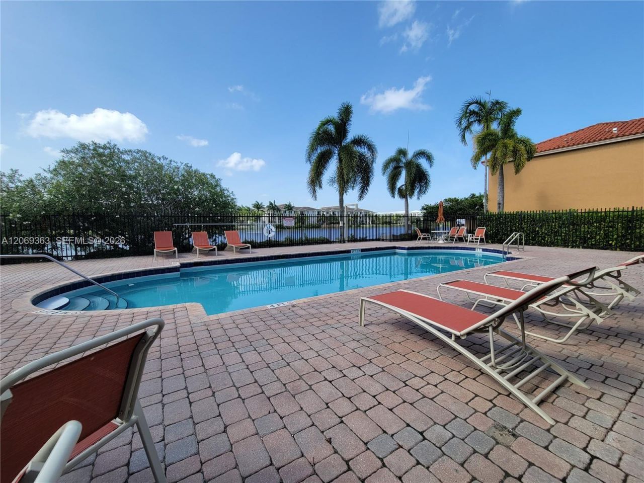 10645 SW 8th St, Unit 2406, Pembroke Pines, FL 33025 Photo