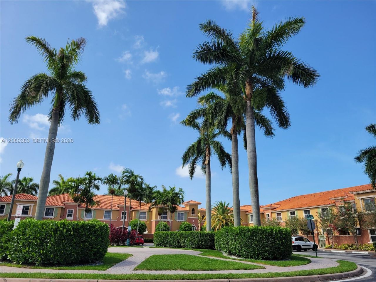 10645 SW 8th St, Unit 2406, Pembroke Pines, FL 33025 Photo