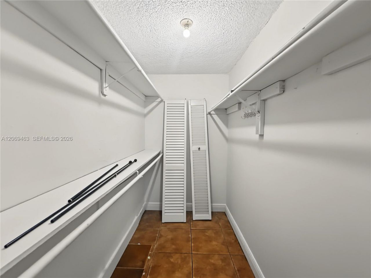 1801 S Treasure Dr, Unit 112, North Bay Village, FL 33141 Photo