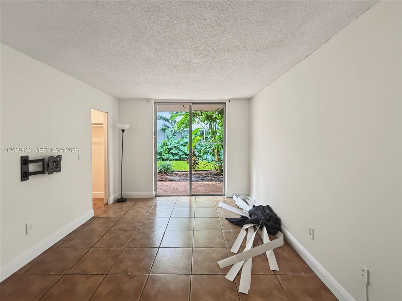 1801 S Treasure Dr, Unit 112, North Bay Village, FL 33141 Photo