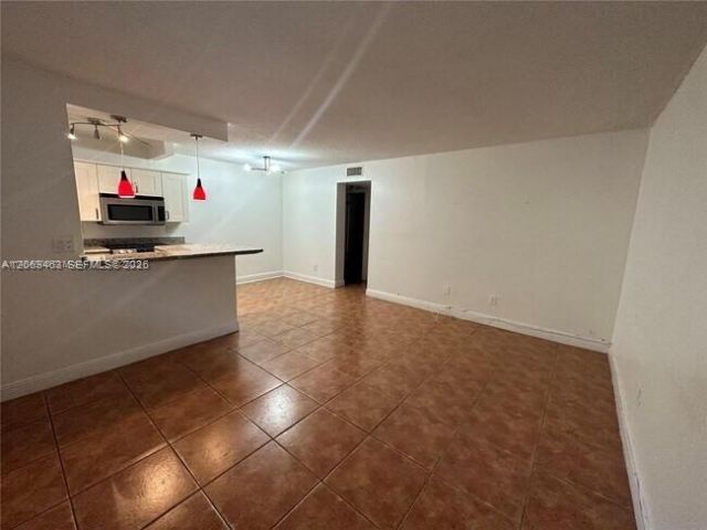 1801 S Treasure Dr , Unit 112, North Bay Village, FL 33141 Photo