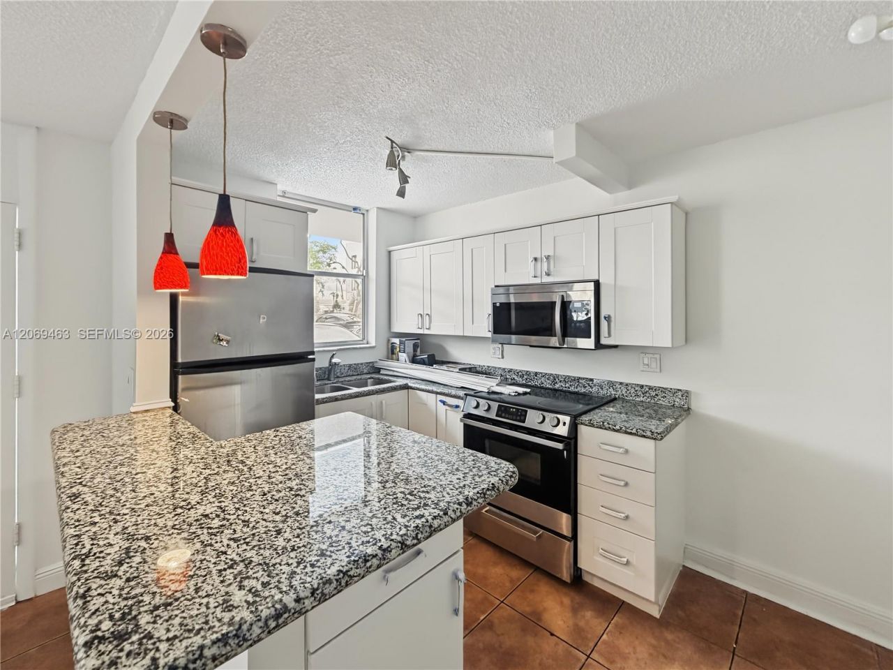 1801 S Treasure Dr, Unit 112, North Bay Village, FL 33141 Photo