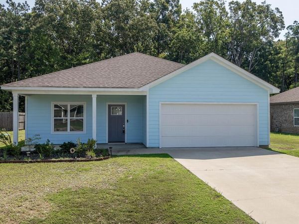 120 Thaxton Hills, Thaxton, MS 38655