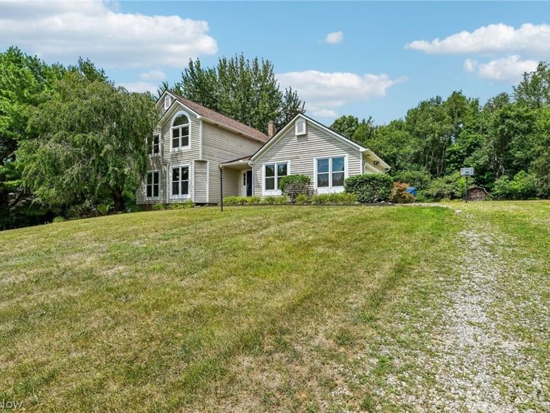 941 Karla Drive , Clinton, OH 44216 Photo 2