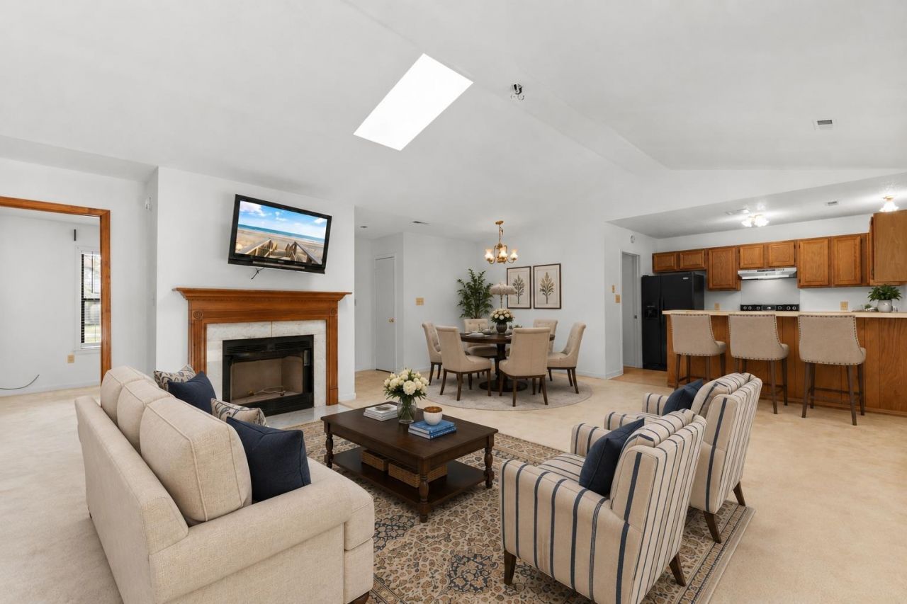 331 Waterside Dr. Photo 11