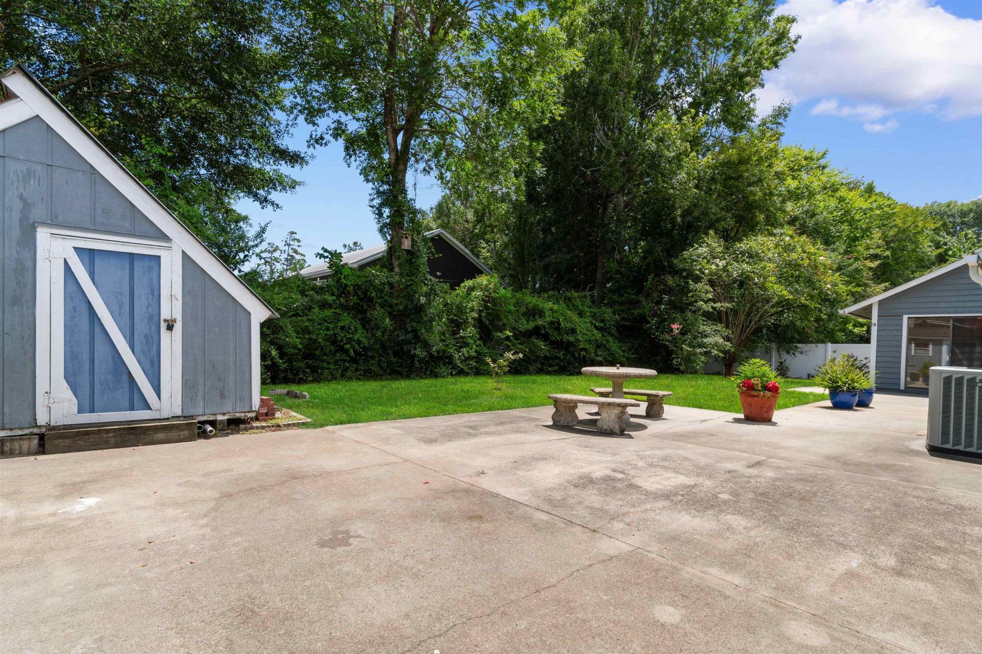 331 Waterside Dr. Photo 37