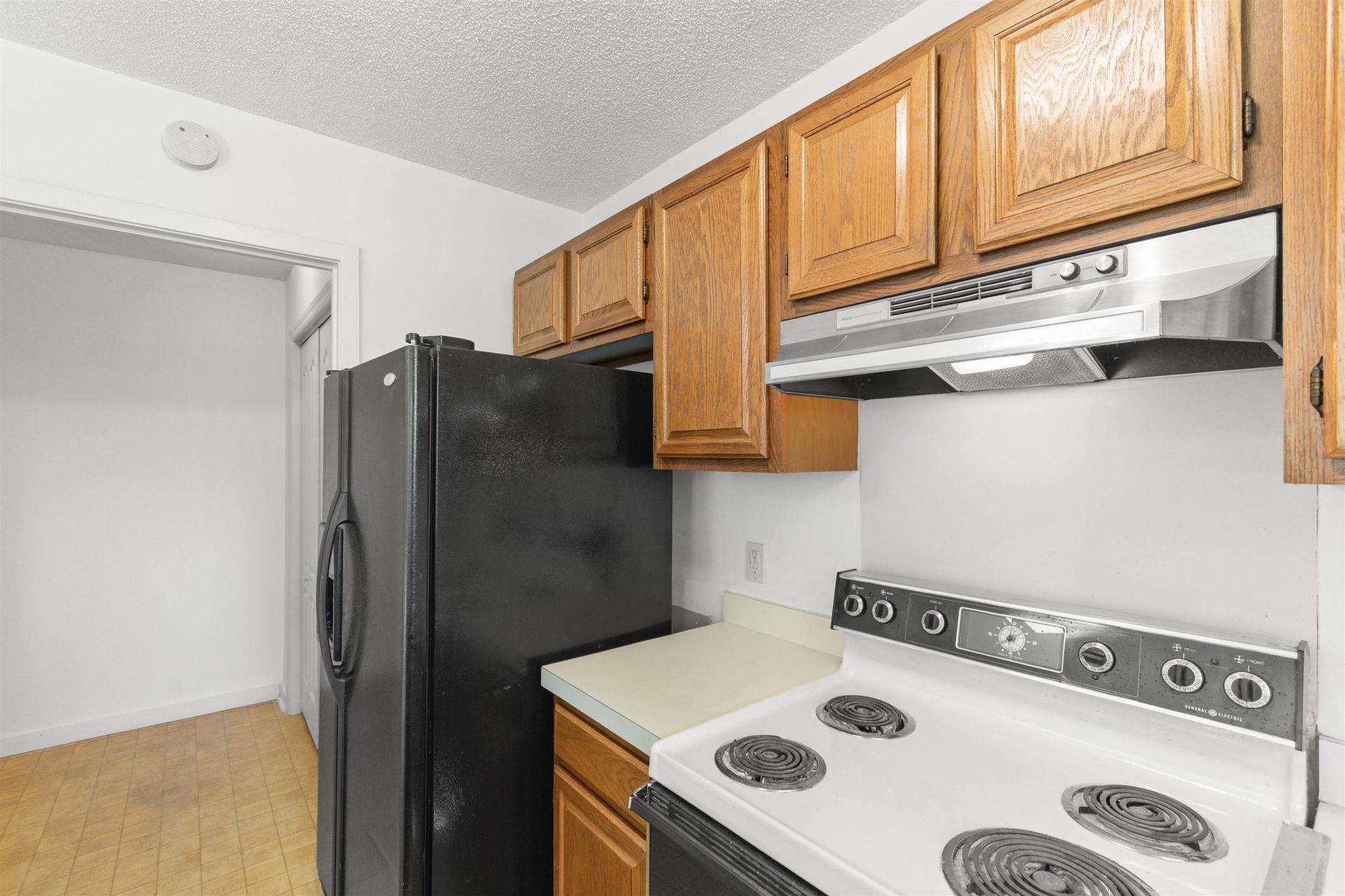 331 Waterside Dr. Photo 7