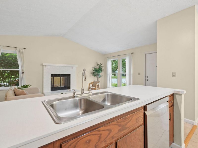 6250 Emberwood Road, Dublin, OH 43017 Photo 10