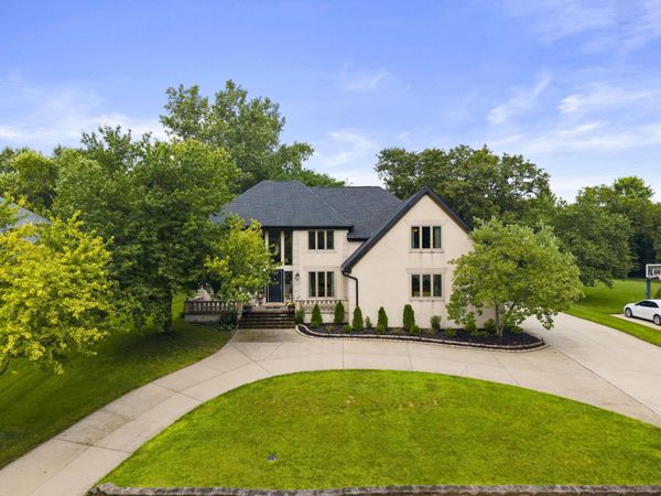3523 Foxcroft Drive, Lewis Center, OH 43035