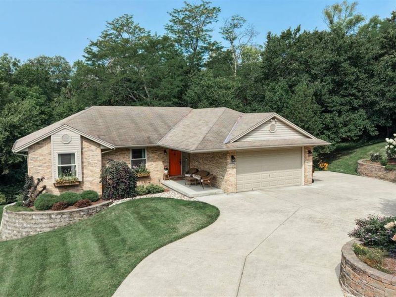 10016 Skyridge Drive, Colerain Township, OH 45252 Photo 2
