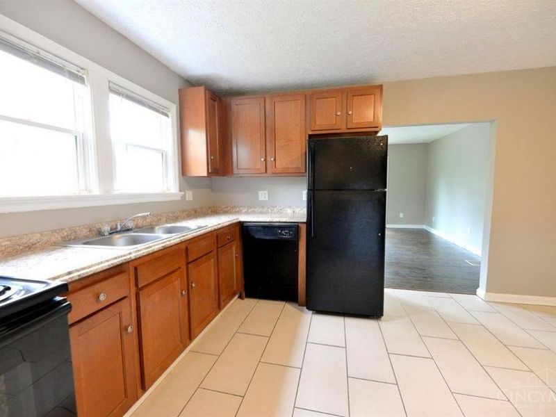 7670 Pippin Road, Colerain Township, OH 45239 Photo 6