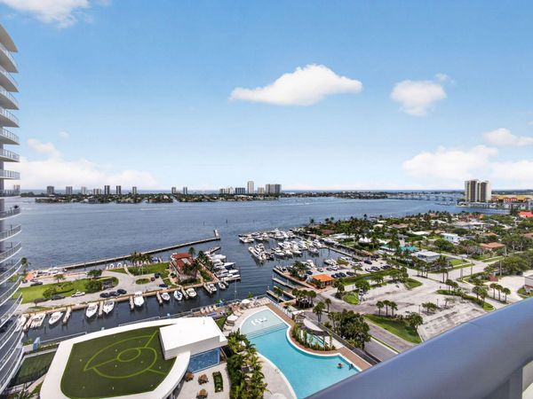 220 Lake Shore Drive, Unit 1702, Lake Park, FL 33403