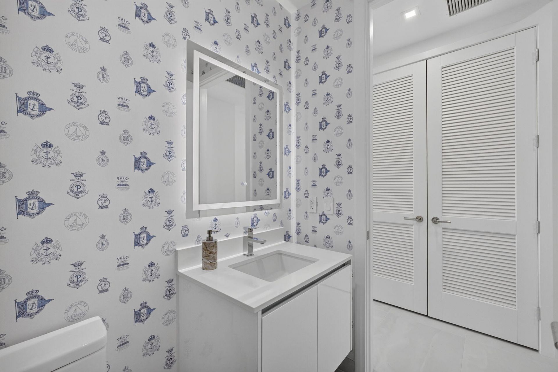 220 Lake Shore Drive, Unit 1702, Lake Park, FL 33403 Photo