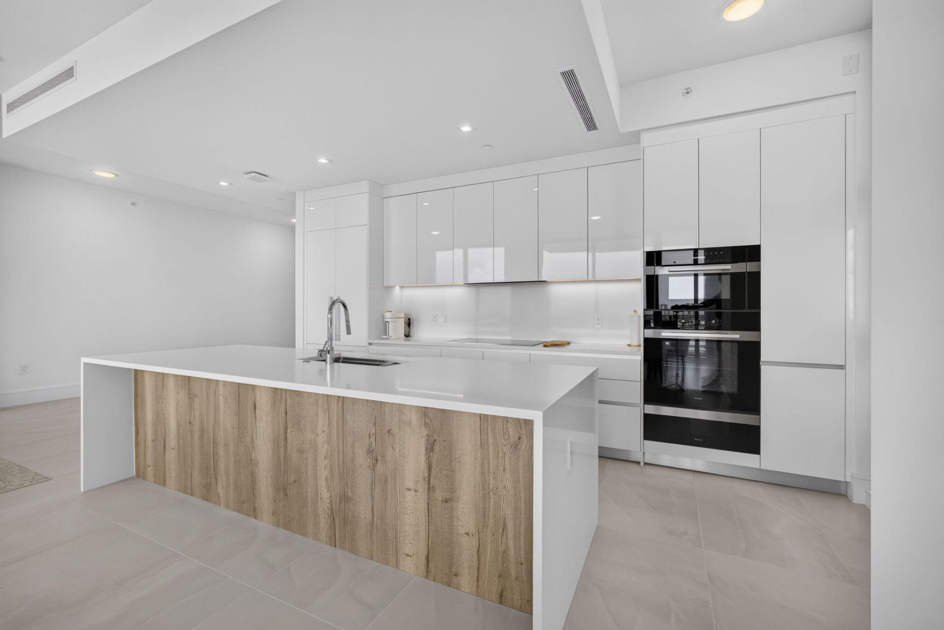 220 Lake Shore Drive, Unit 1702, Lake Park, FL 33403 Photo