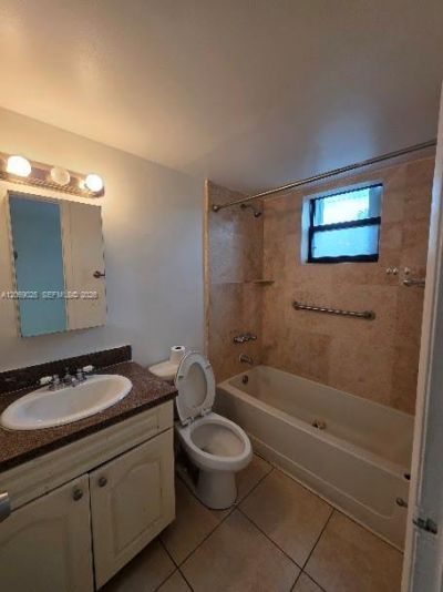 8145 NW 7th St, Unit 201, Miami, FL 33126 Photo